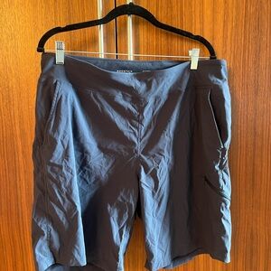Mountain Hardwear Women's Gray Shorts